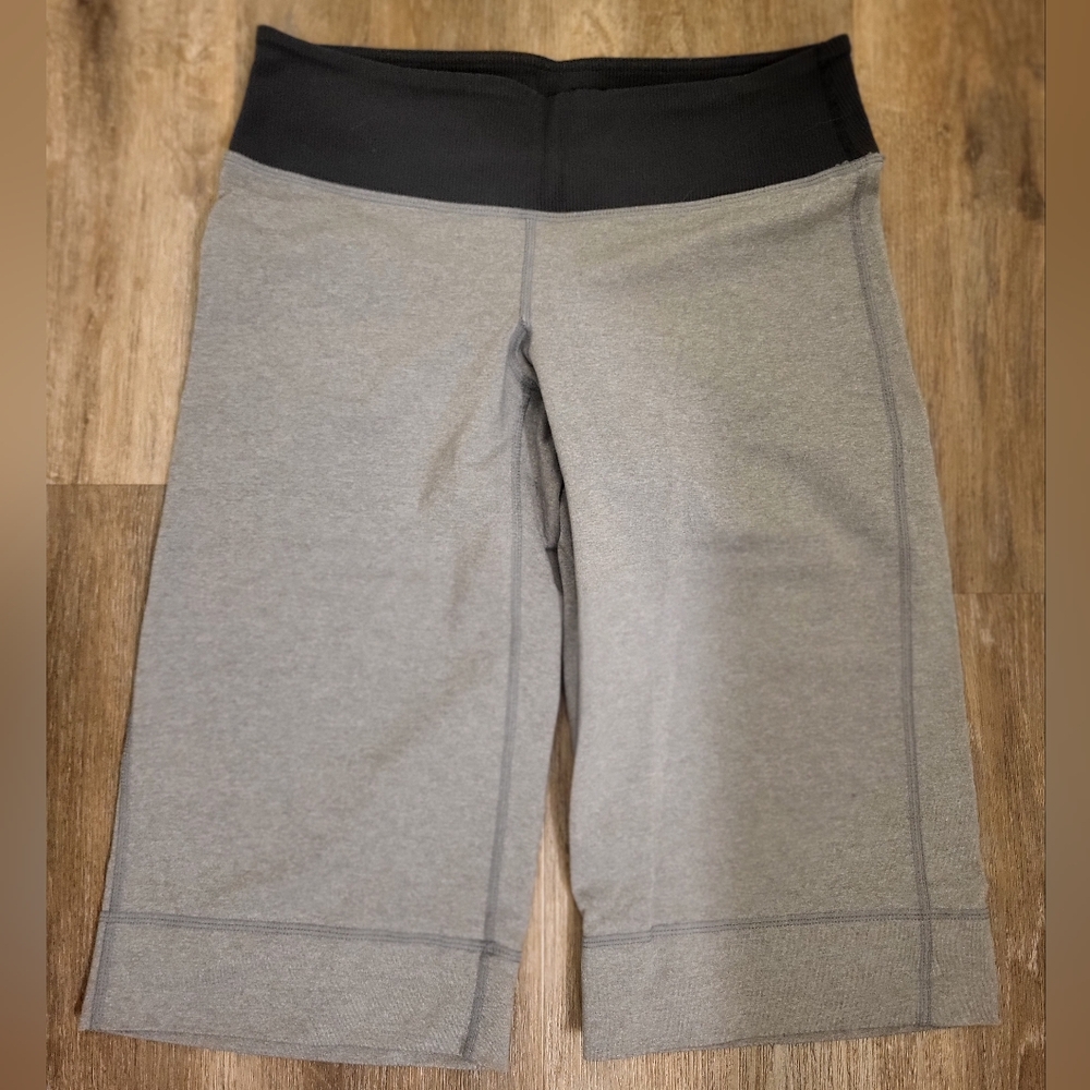 Lululemon Clam Digger Wide Leg Shorts   Dark& Light Grey